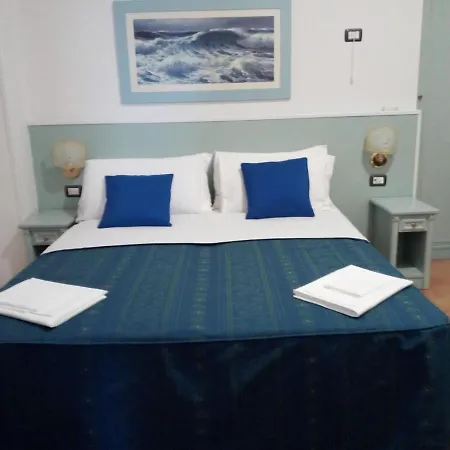 Mercede 2 מלון 3*