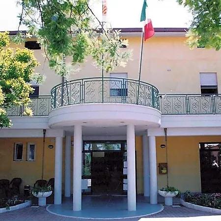 Mercede 2 Hotell 3*